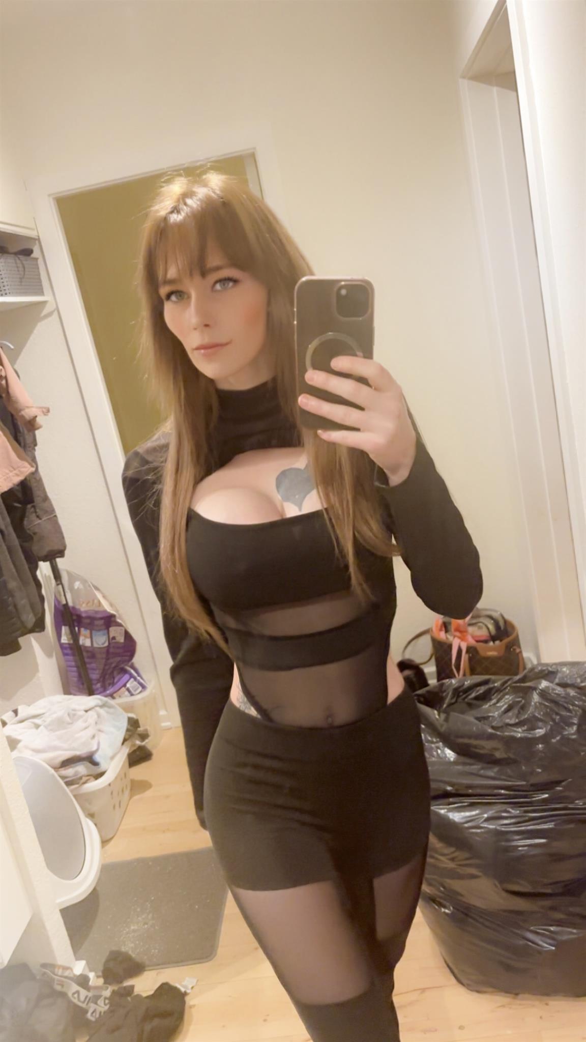 Jeg er Dansk og kun 24😘